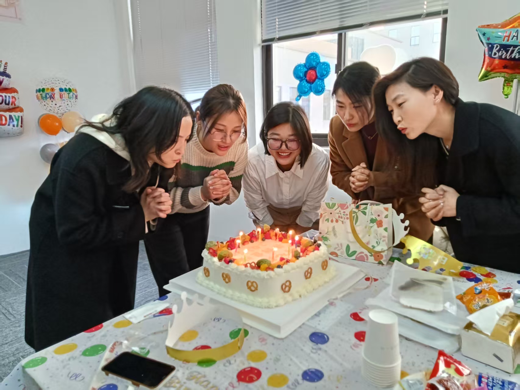 雷力2月生日会.jpg